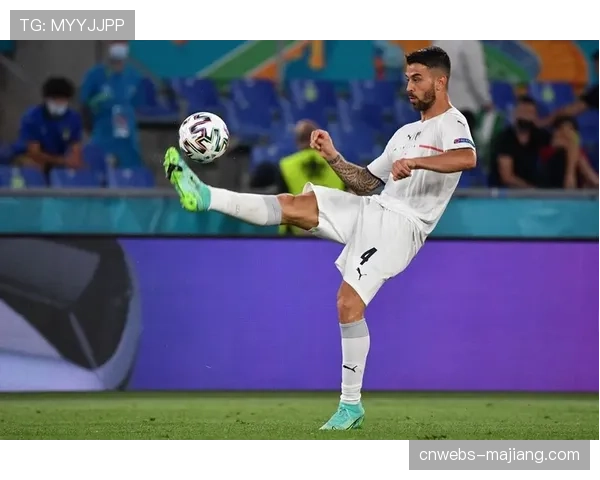 伤病动态:罗马后卫斯皮纳佐拉腿筋受伤,预计将缺席至少三周